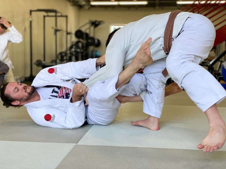 2 Brown Belts In BJJ doing Jiu-Jitsu